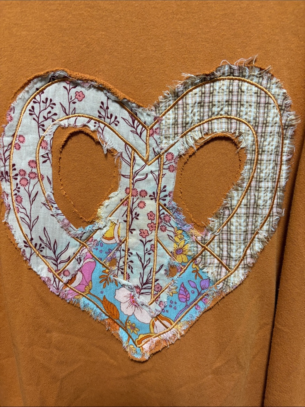 easel Boho Patchwork Heart Raglan Top - Rust - Picture 3 of 6